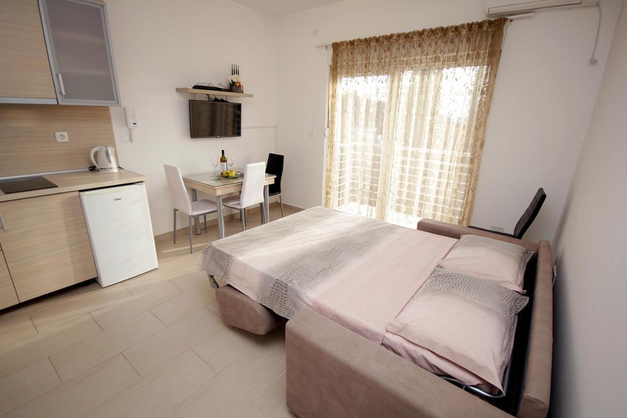 Apartments Residence Dj Petrovac Exterior foto